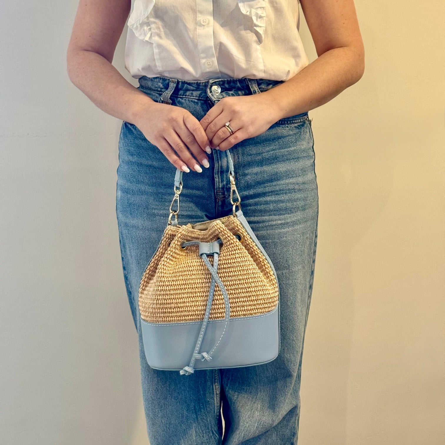 Bucket bags