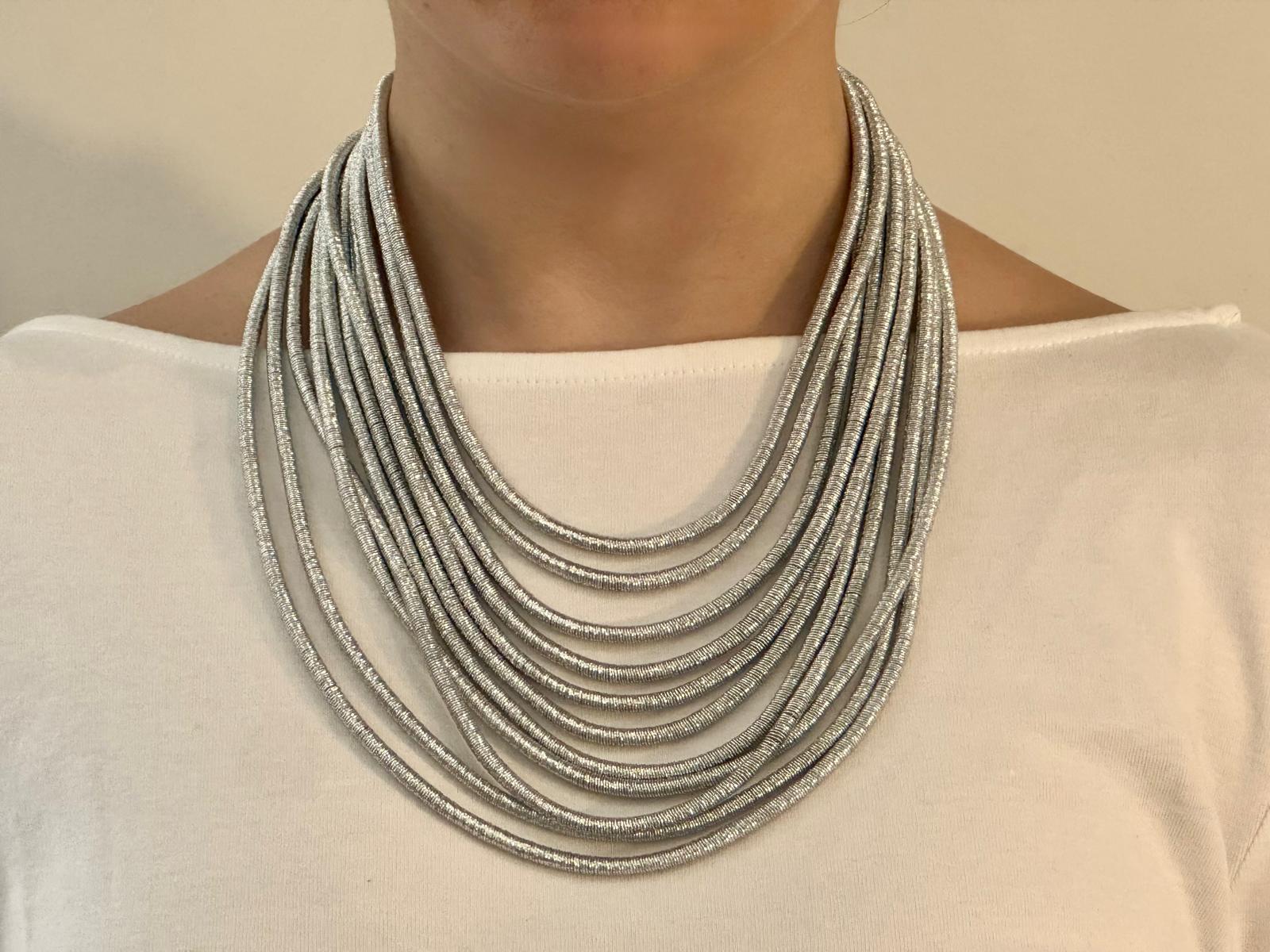 Silver thread necklace