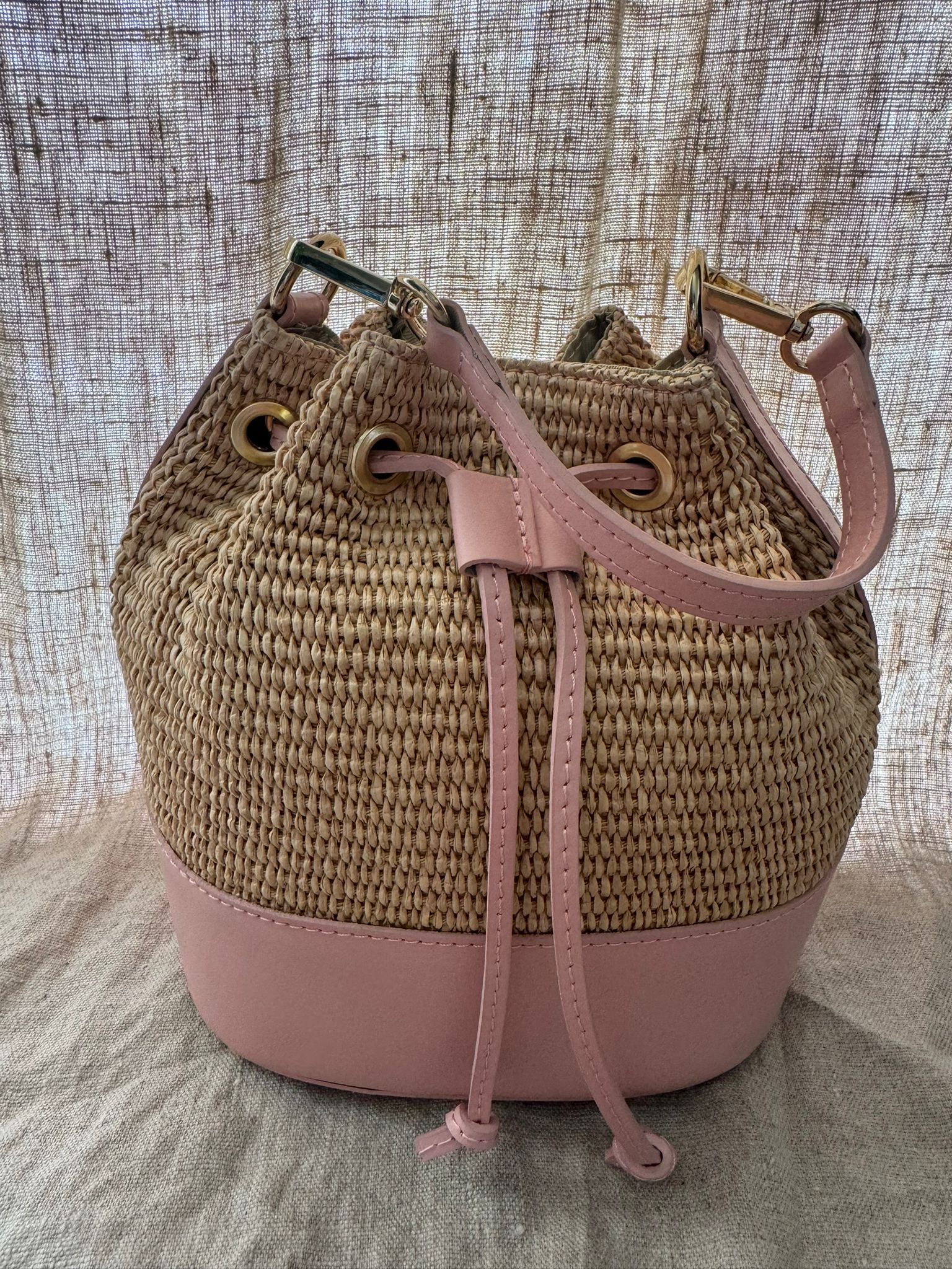 Bucket bags